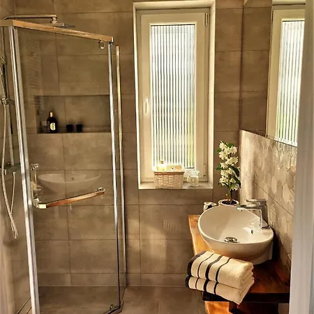 Jw Mazury Wakacyjne Nad Jeziorem-dom Zuraw Holiday home *